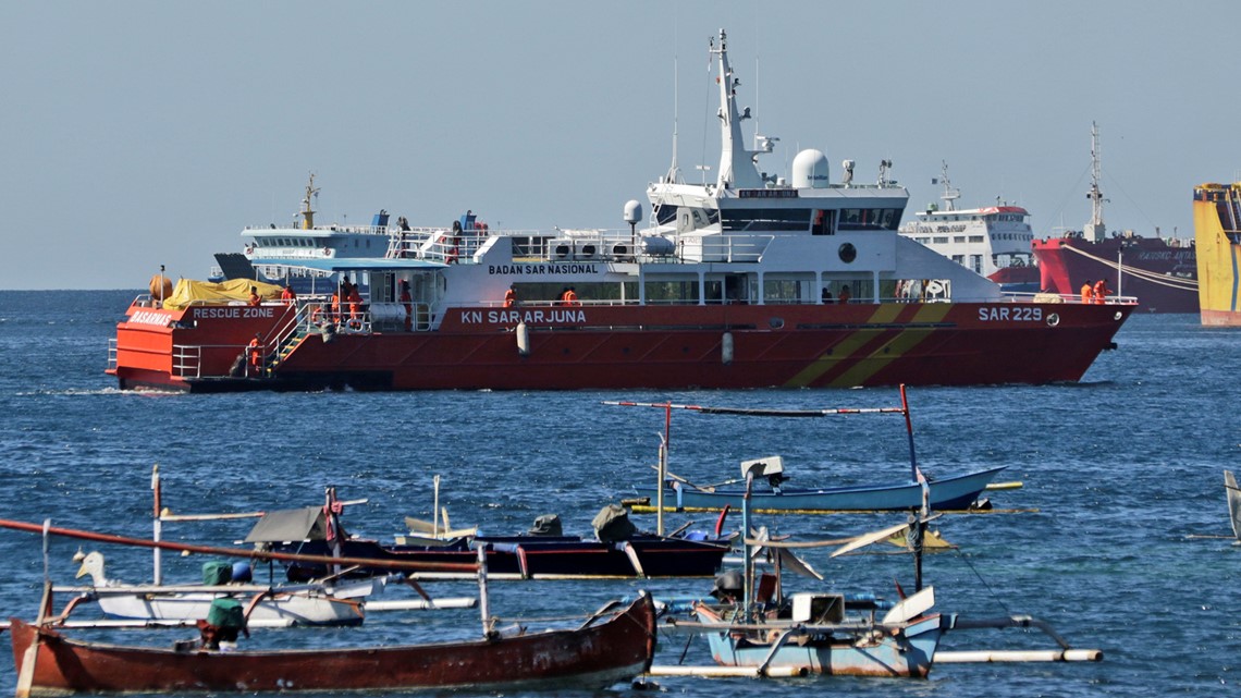 Indonesia missing submarine should run out of oxygen Saturday - Vimarsana News