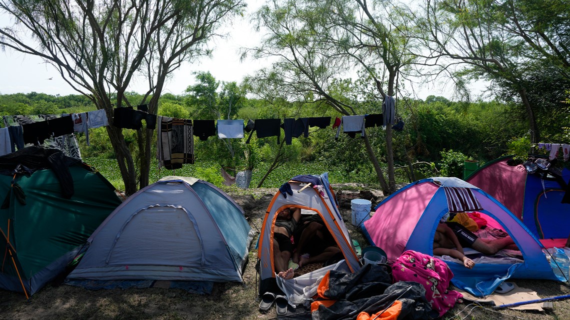 New app for asylum seekers adds frustration to border-crossing - Vimarsana News