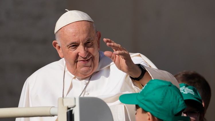 Pope Francis undergoing laparotomy under general anesthesia