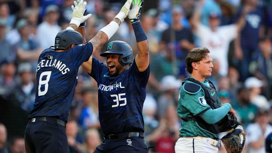 Shohei Ohtani nears first home run title after Luis Robert Jr