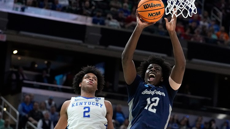 No. 15 Saint Peter's pulls off historic March Madness upset over Kentucky
