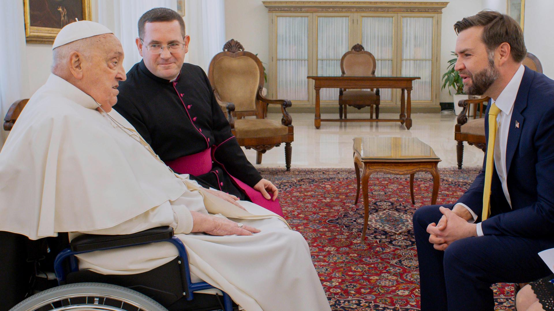 The Vatican said they met for a few minutes at the Domus Santa Marta "to exchange Easter greetings."