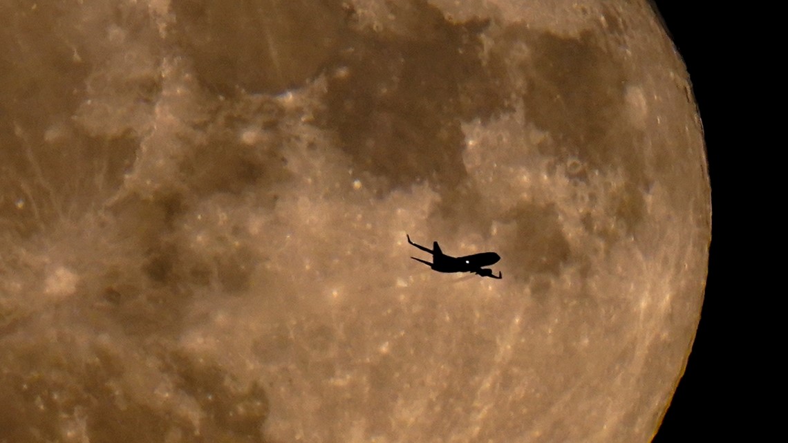 Why is the moon so big tonight? Last 2022 supermoon rises tonight