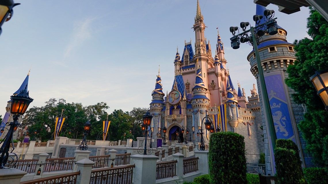 Disney World kid learns that not all Pro Bowl redheads look the same