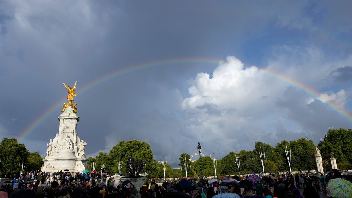 Double Rainbow Over Buckingham Palace As Crowds Mourn Queen