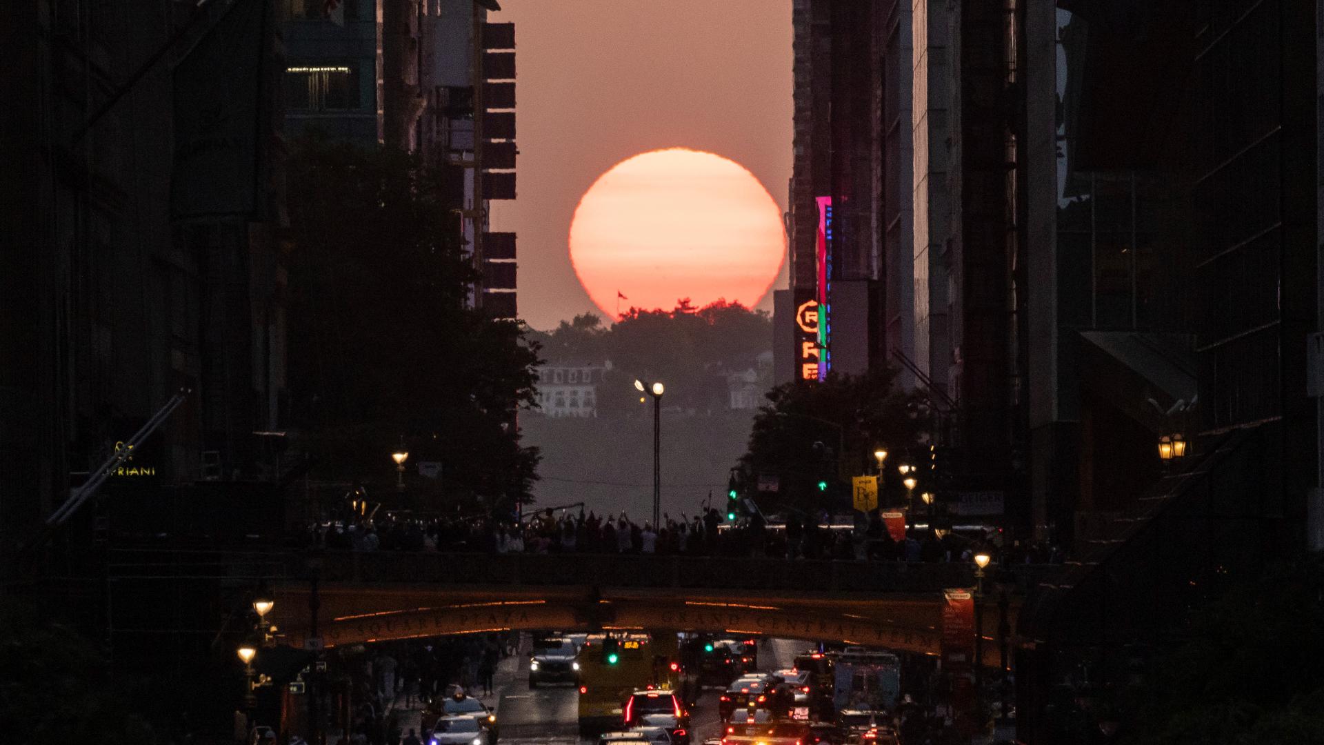 Manhattanhenge What is it and when you can see it in NYC?