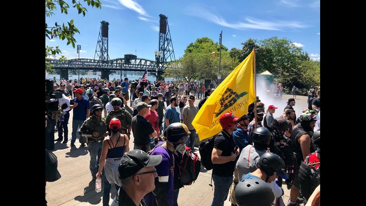 In Portland, protesters hurl projectiles, police say ‘disperse’ In Portland, protesters hurl projectiles, police say ‘disperse’