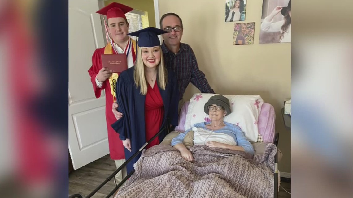Bedside virtual graduation makes mother's dying wish come true - Vimarsana News