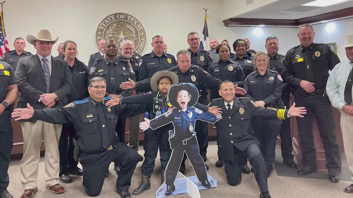 Texas boy battling cancer sworn into law enforcement agencies - Vimarsana News