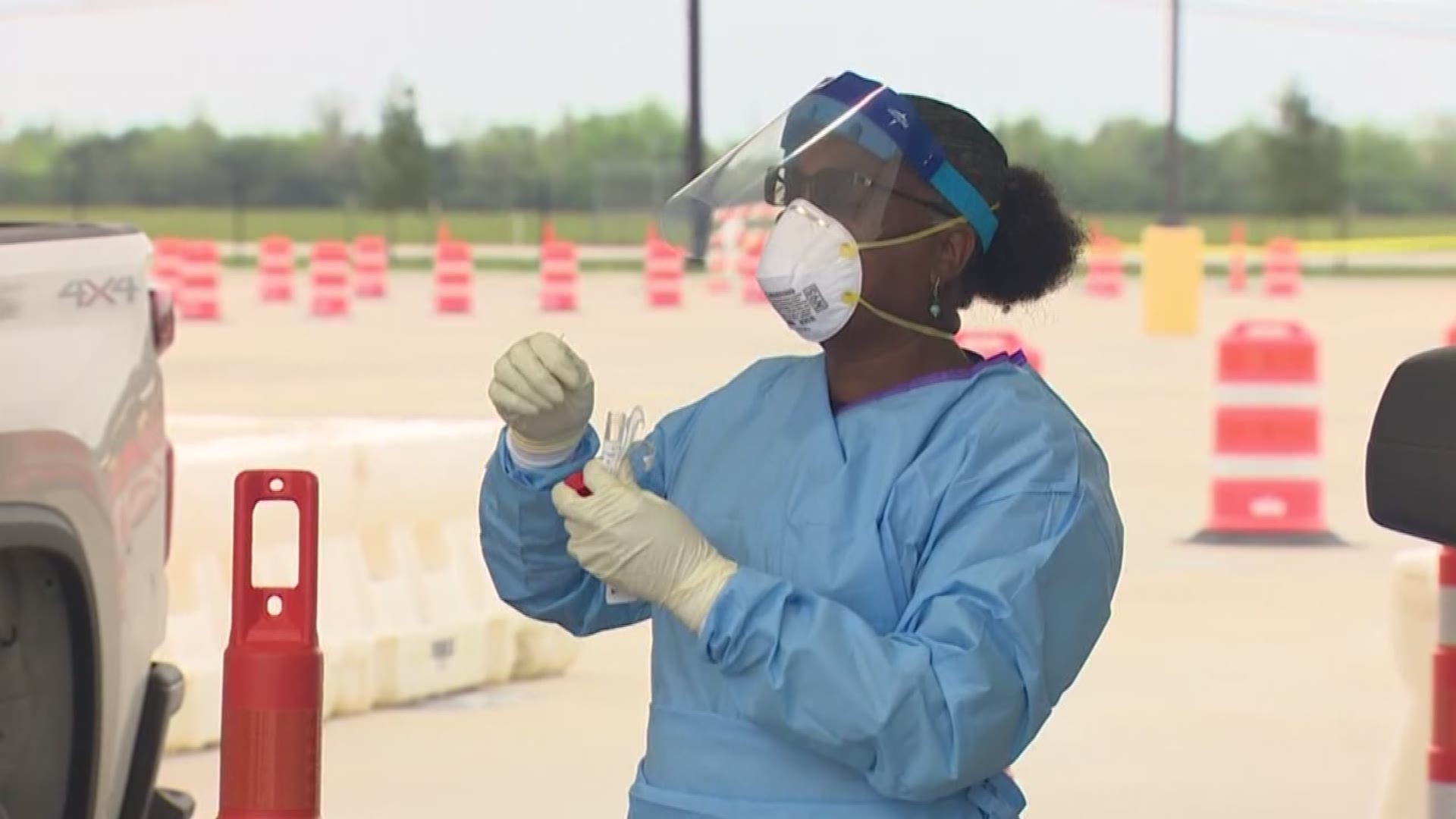 KHOU 11 takes a tour of a coronavirus drive-thru center in Harris County that's currently open only to first responders and healthcare professionals.