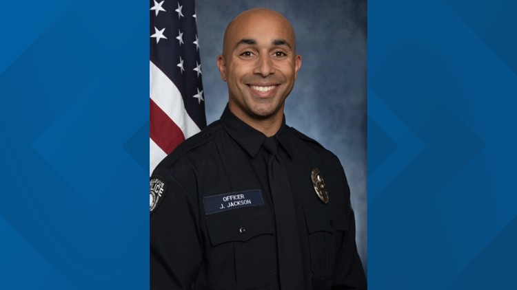 Washington state officer dies after motorcycle struck by car