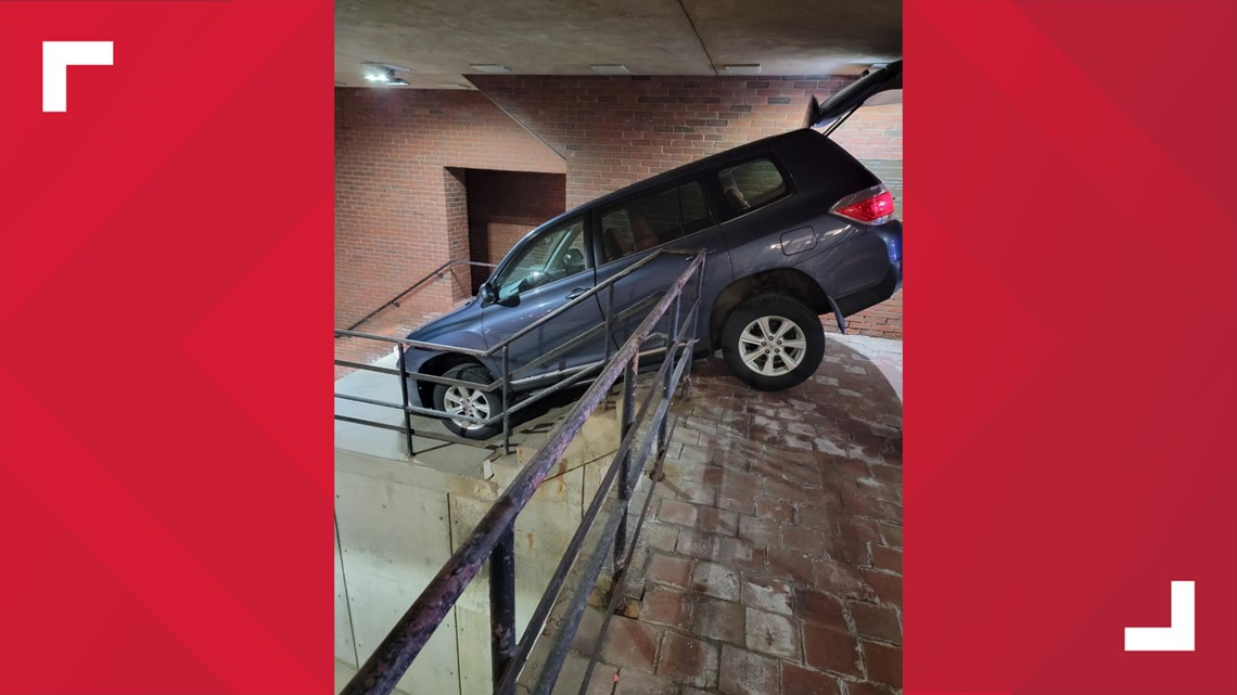 Woman charged with OUI after crashing into Maine police garage - Vimarsana News