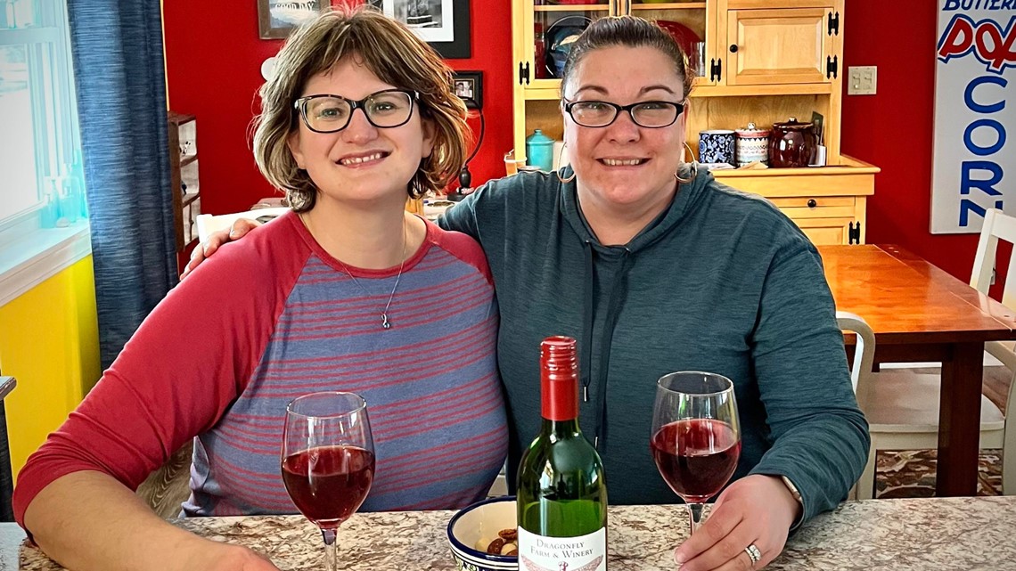 Kidney donation from next door neighbor gives Clinton woman a new lease on life - Vimarsana News