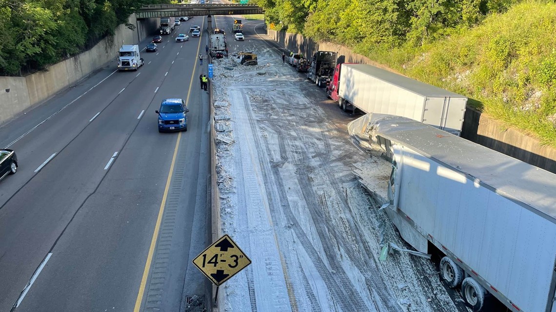 Alfredo sauce spills on I55 in Memphis, Tennessee