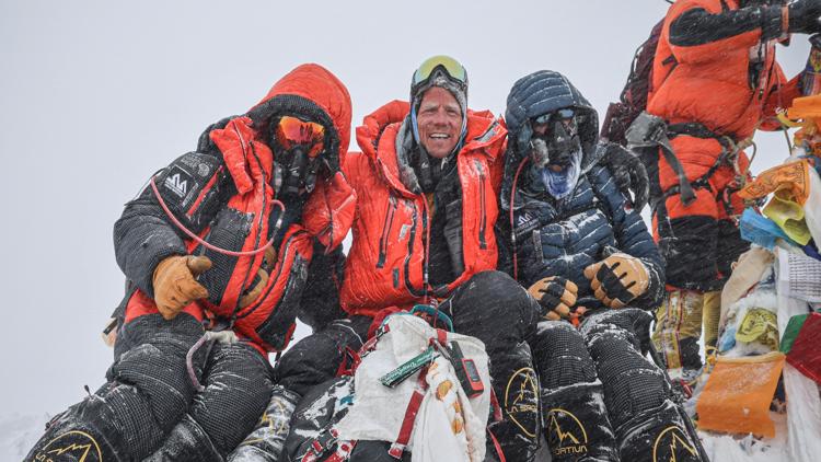 'A blind man alone cannot do what we just did': Arkansas man and blind veteran emotional after Mount Everest climb