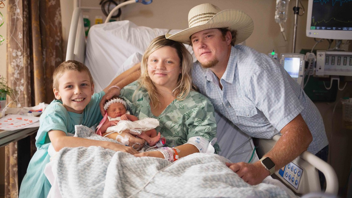 Woman gives birth, has surgery, gets married in North Carolina - Vimarsana News