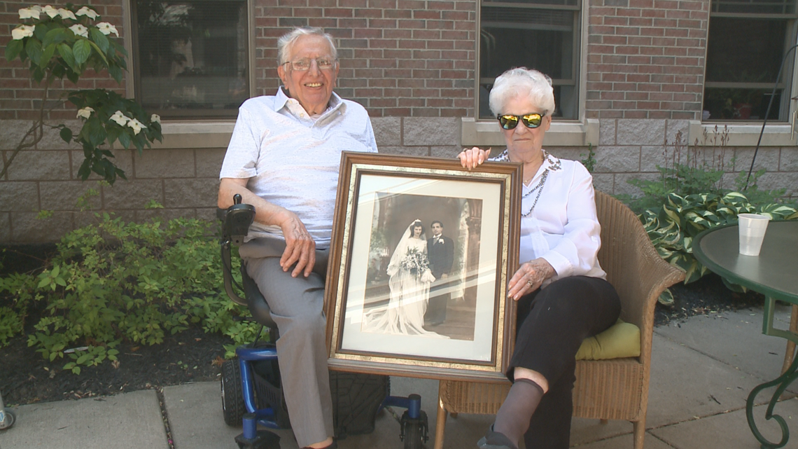 Williamsville couple celebrate 75th wedding anniversary - Vimarsana News
