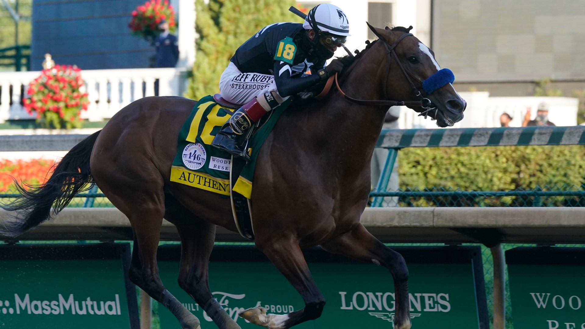 Kentucky Derby Protests, counterprotesters in Louisville