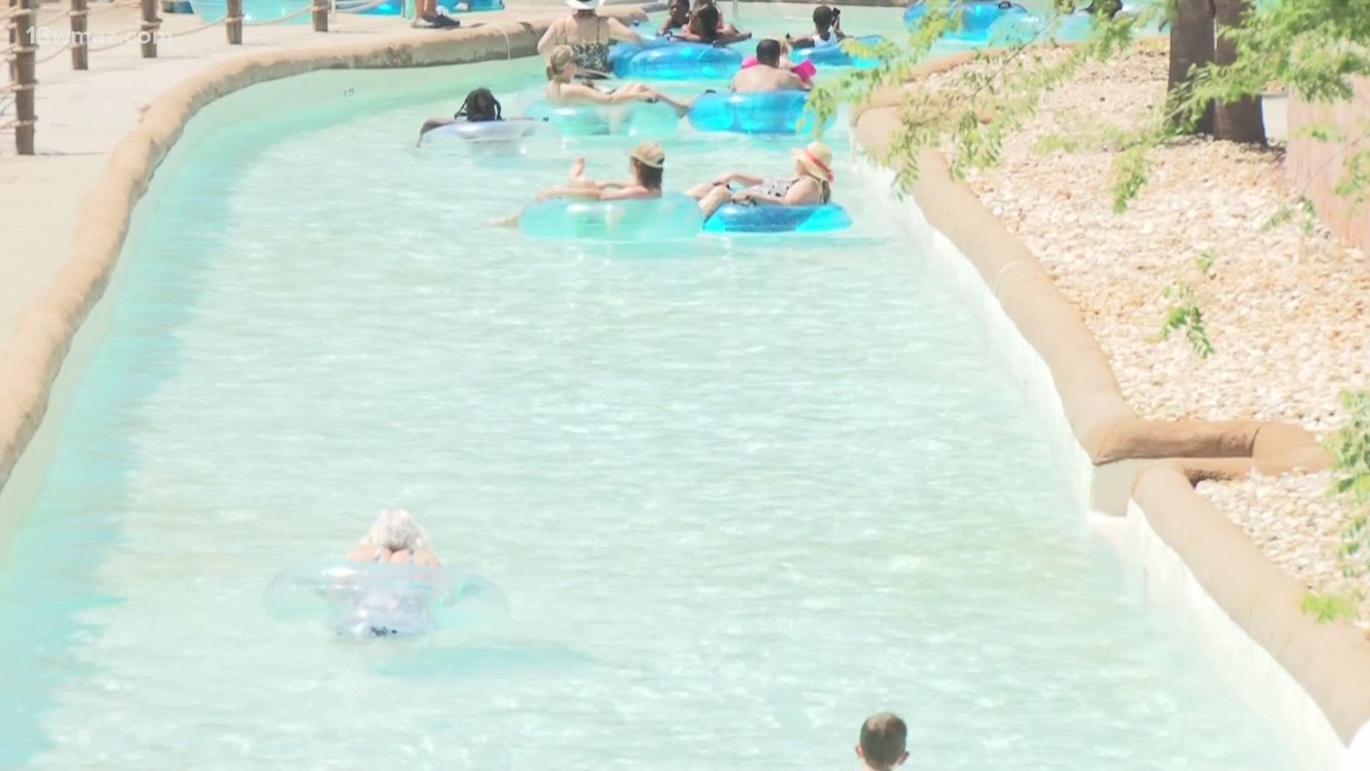 Mom not allowed to breastfeed at water park gets apology