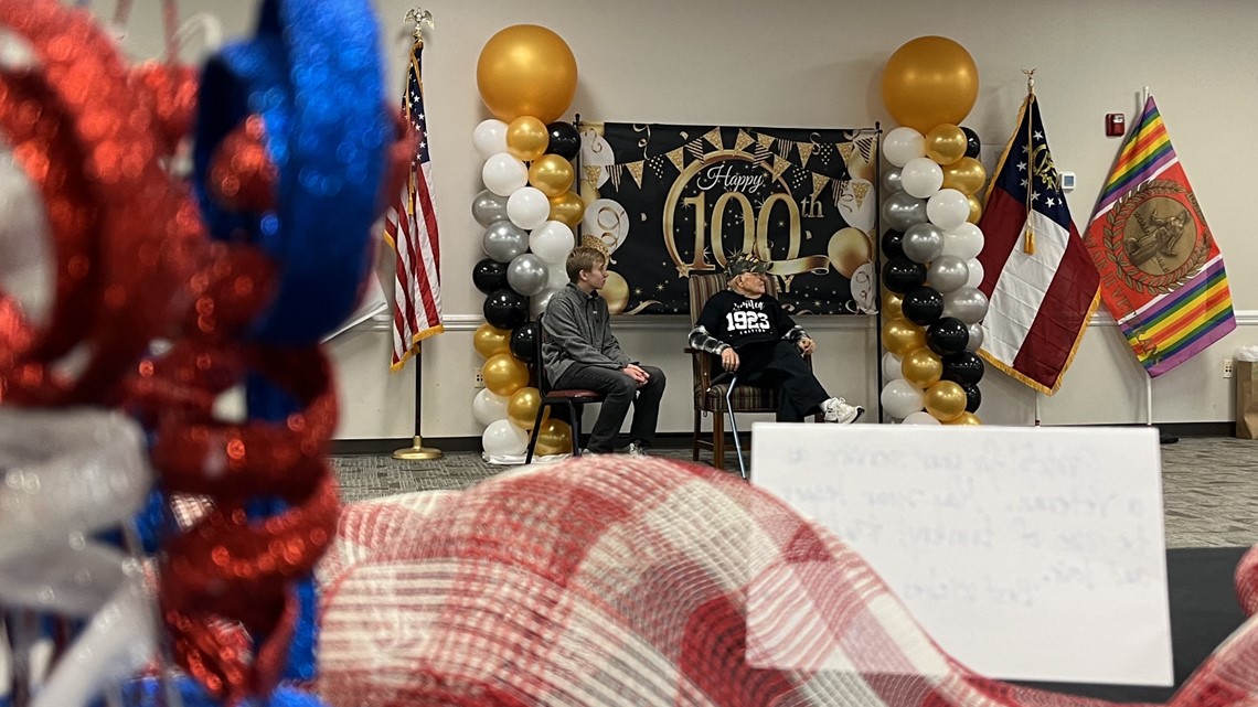 Folks Celebrate World War II Veteran's birthday - Vimarsana News