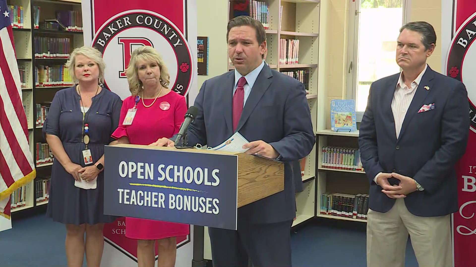 Teachers in Florida begin receiving 1,000 bonus