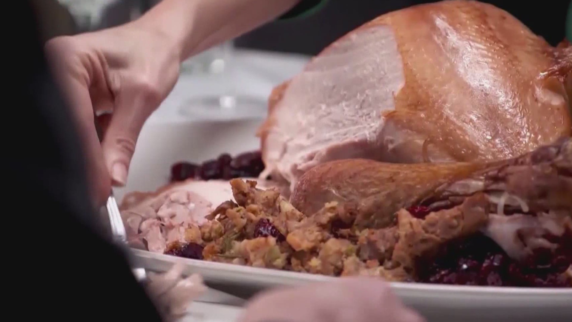 How to enjoy your Thanksgiving leftovers without making yourself sick.