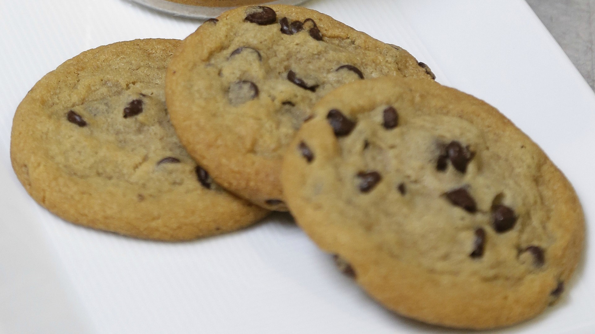 Publix is offering free chocolate chip cookie samples