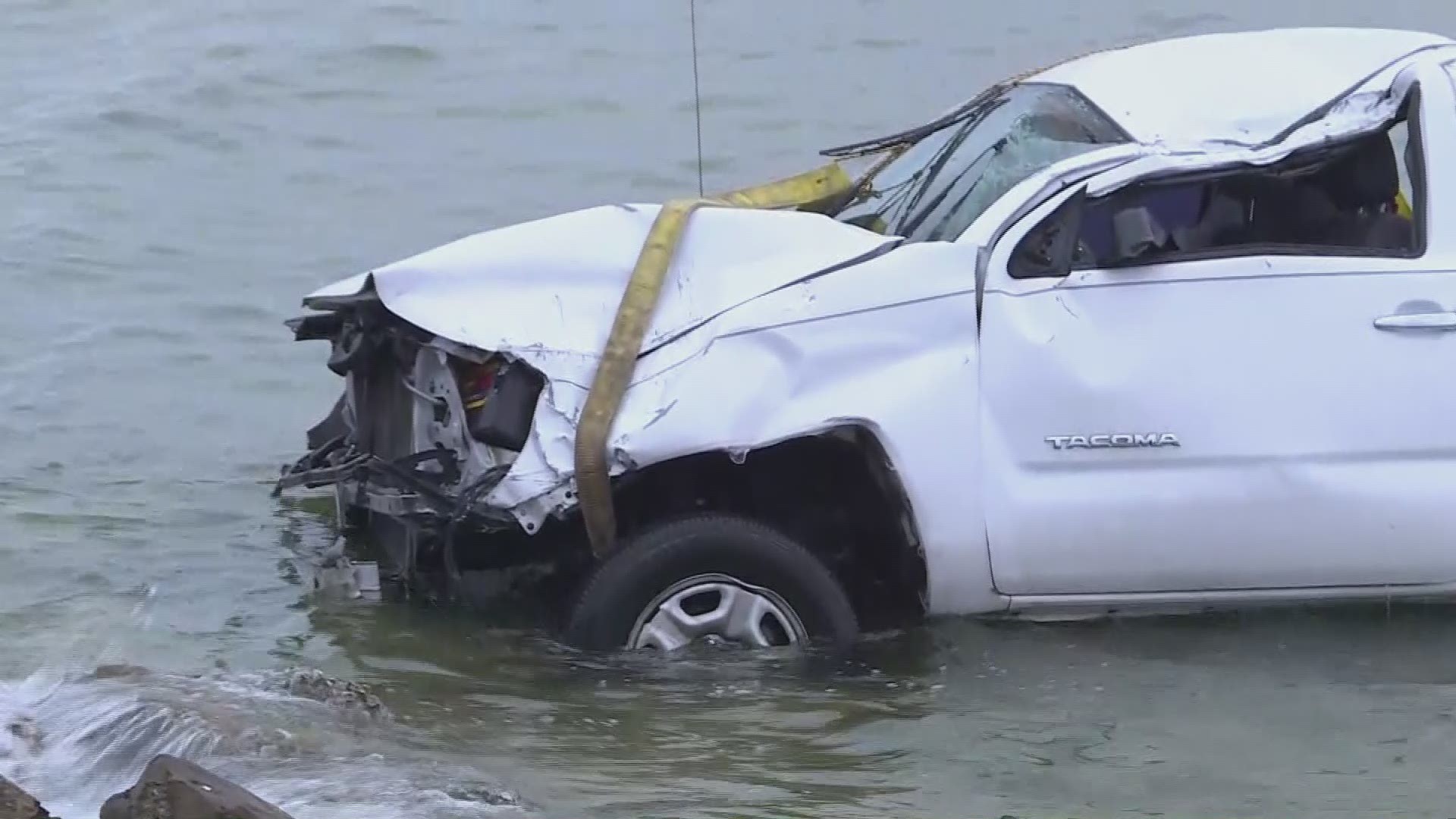 Pick-up truck crashes into water off Courtney Campbell Causeway | wtsp.com