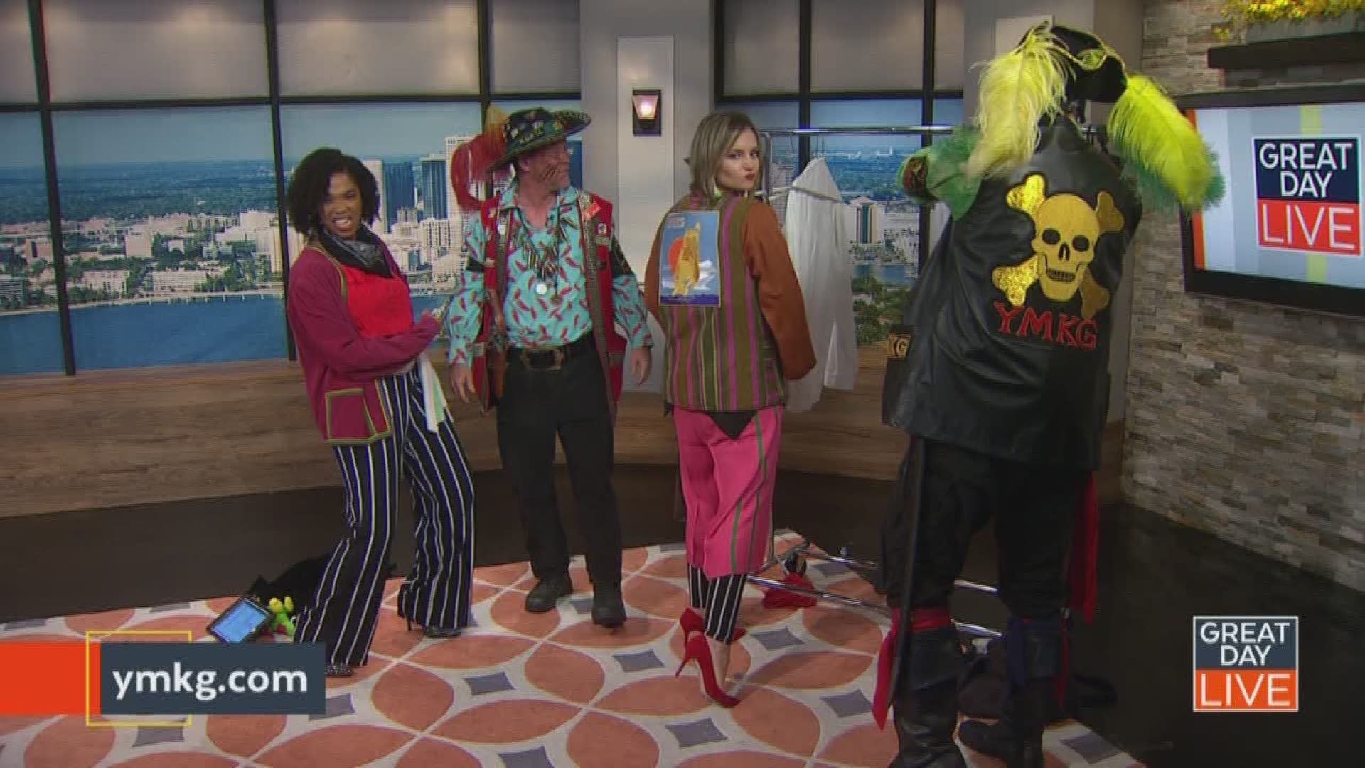 Pirates Lee Winter and Devon Carter invaded the set, beaded the hosts and showed GDL how to dress like a pirate.