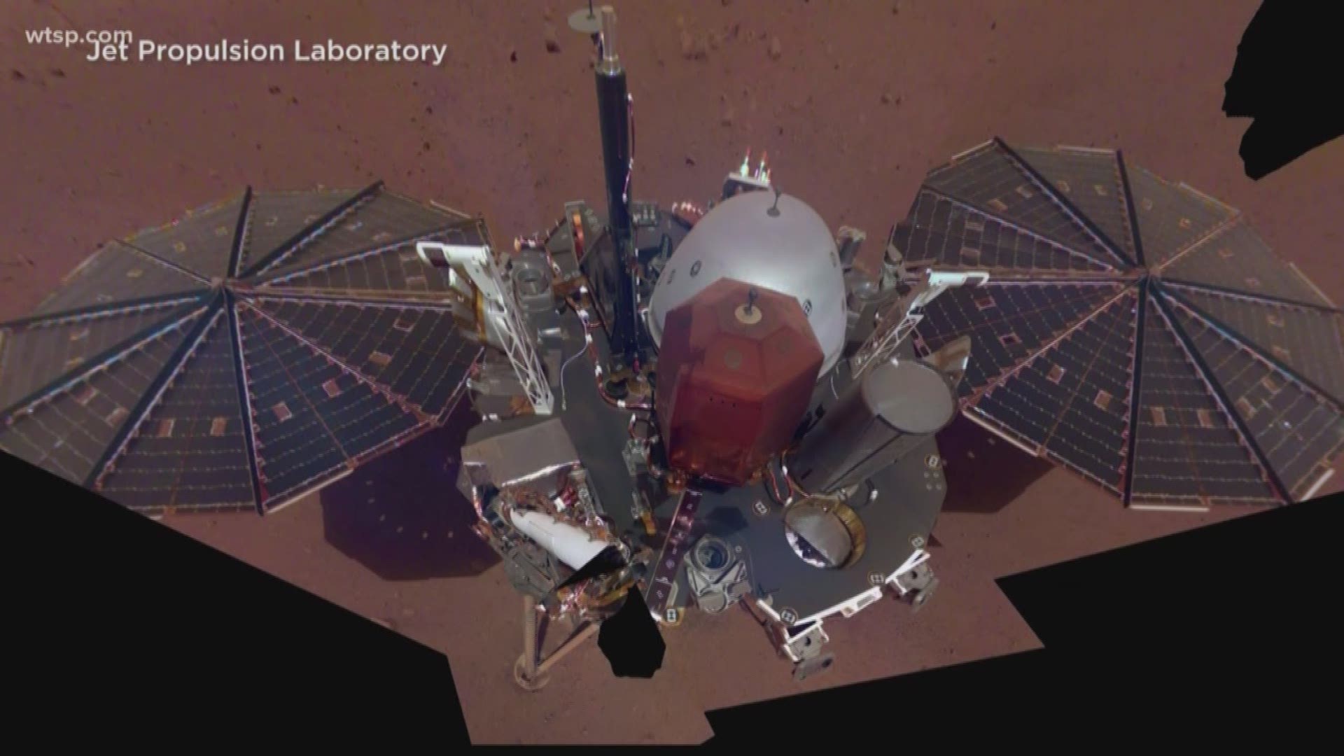 A martian dust devil hit the InSight lander. However, the NASA probe is doing just fine.