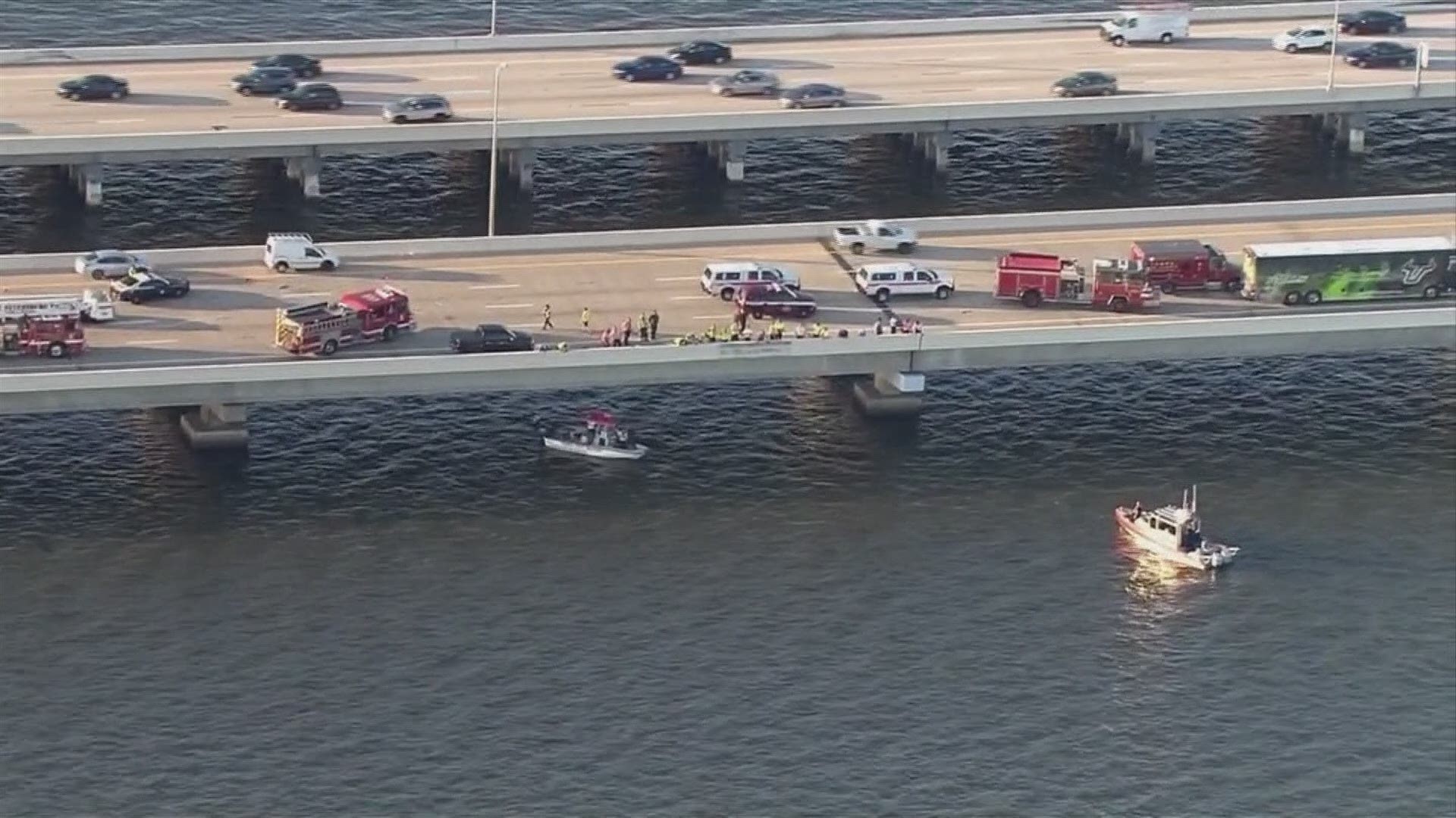 Rescue divers are in the water off the Howard Frankland Bridge, as they search for a car that went off the roadway and into Tampa Bay during a crash Wednesday morning. 
https://on.wtsp.com/2U9jbJz