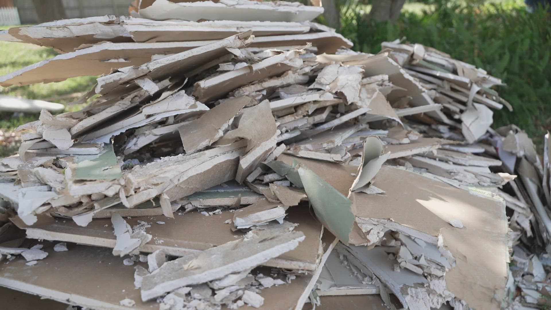 Neighbors in a South Tampa neighborhood say they tried telling officials about flooding issues prior to Hurricane Milton, and now dozens of homes are ruined.