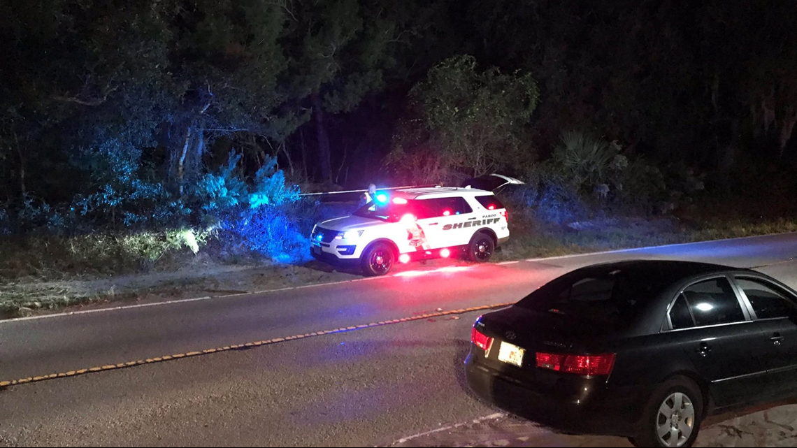 Body found in burned out car near Holiday | wtsp.com