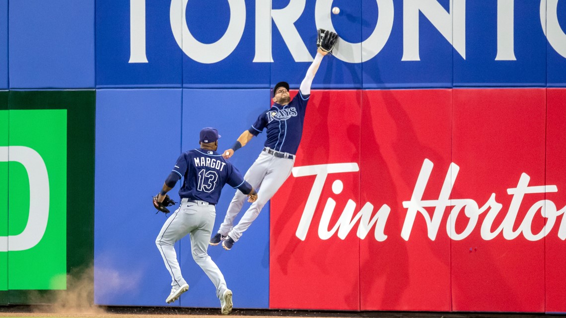 Rays' Kevin Kiermaier causes controversy with this grab