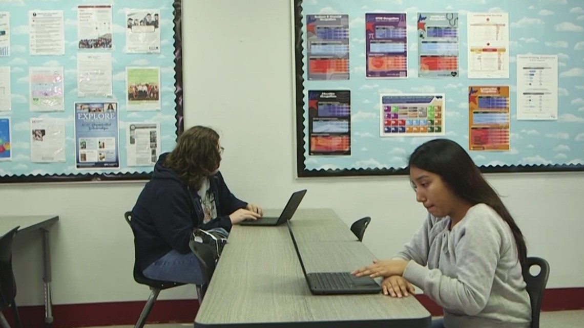 Pinellas Schools program boosts students' access to college - Vimarsana News