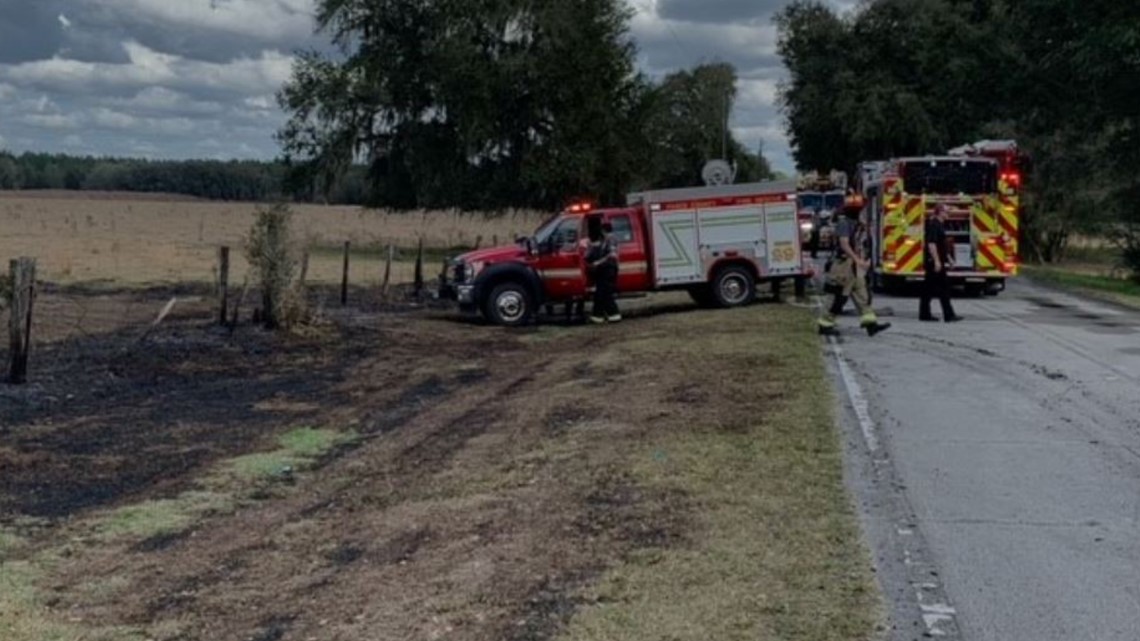 Firefighters battle 1-acre brush fire in Zephyrhills | wtsp.com