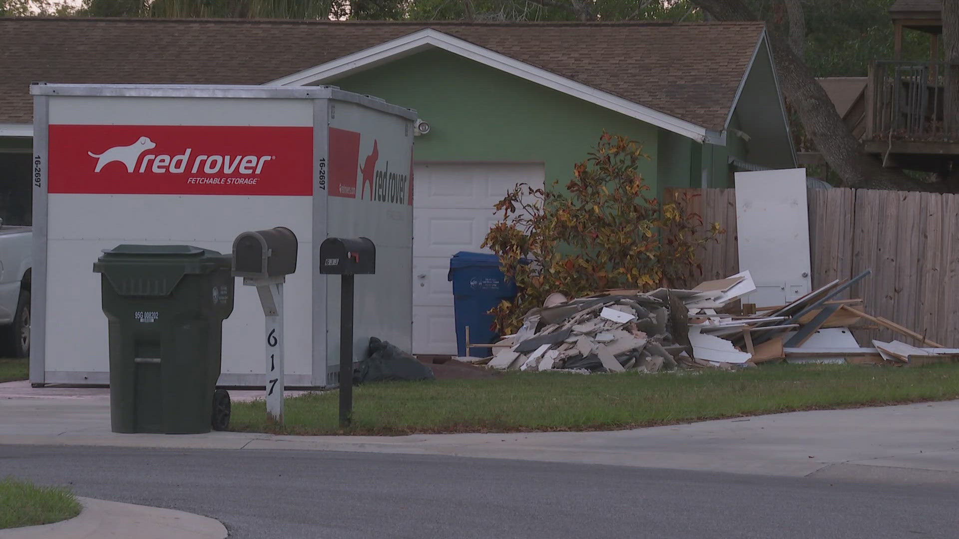 Frustrated neighbors in a Largo community voiced their concerns to city leaders about damage from Hurricane Milton.