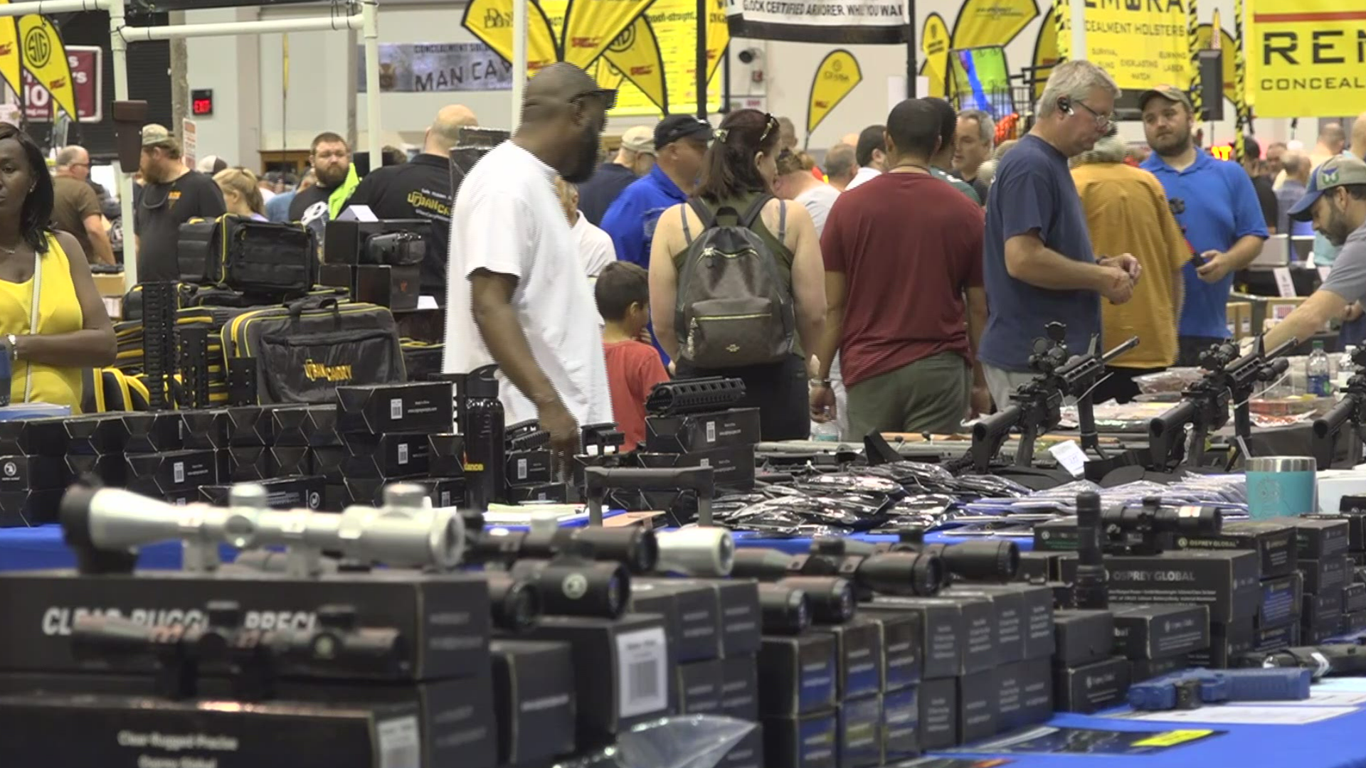 Record number of attendees at Florida gun show despite recent gun control debate