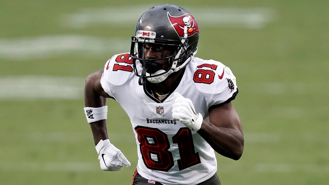 Antonio Brown Signs On Year Contract With Tampa Bay Buccaneers Wtsp Com.