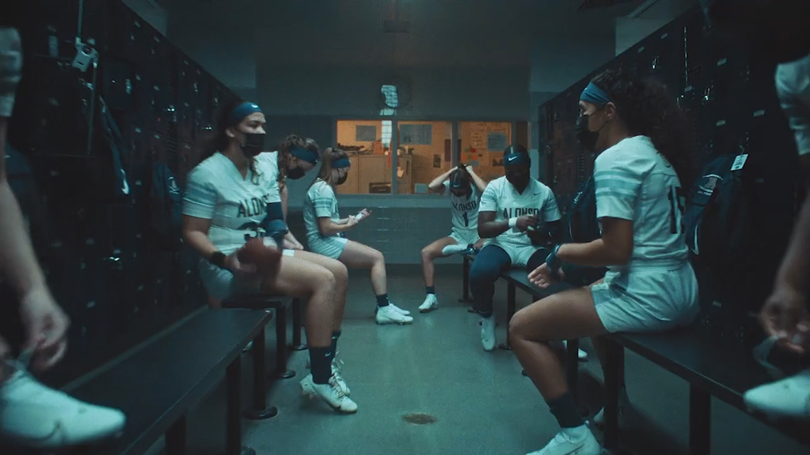 Tampa high school flag football team featured in Nike commercial