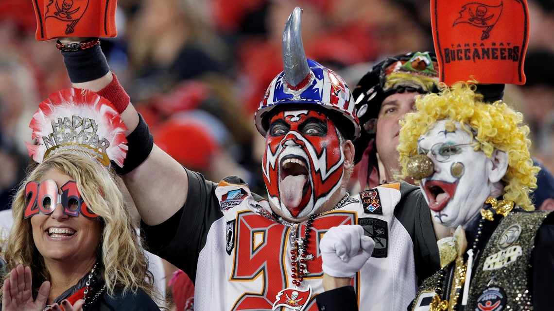 Bucs Draft Party: Fans Waiting For Buccaneers 1st Round Draft Pick