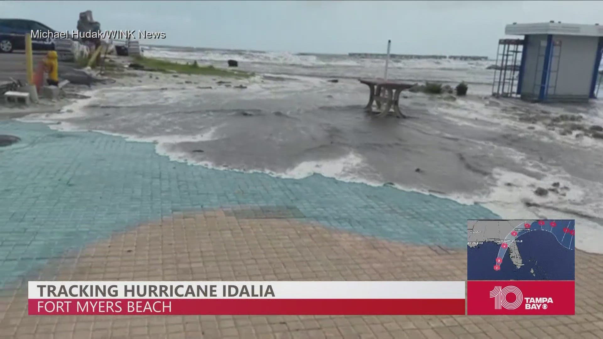 The outer rainbands from Hurricane Idalia are pushing their way across southwest Florida and into the Tampa Bay region.