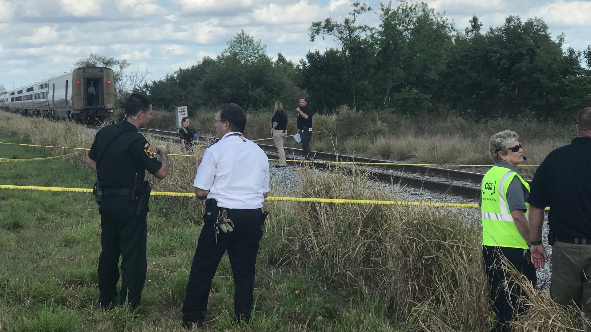 Man found dead on train tracks in Auburndale, Florida