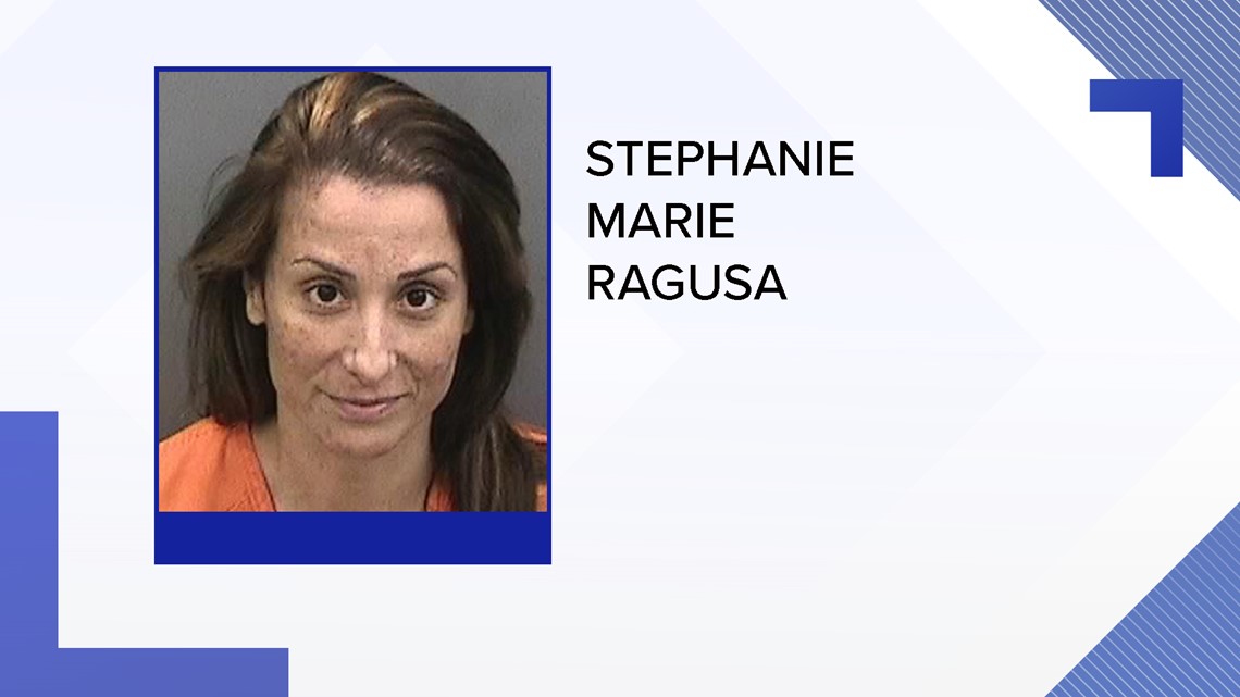 Former Tampa teacher who had sex with students accused of violating