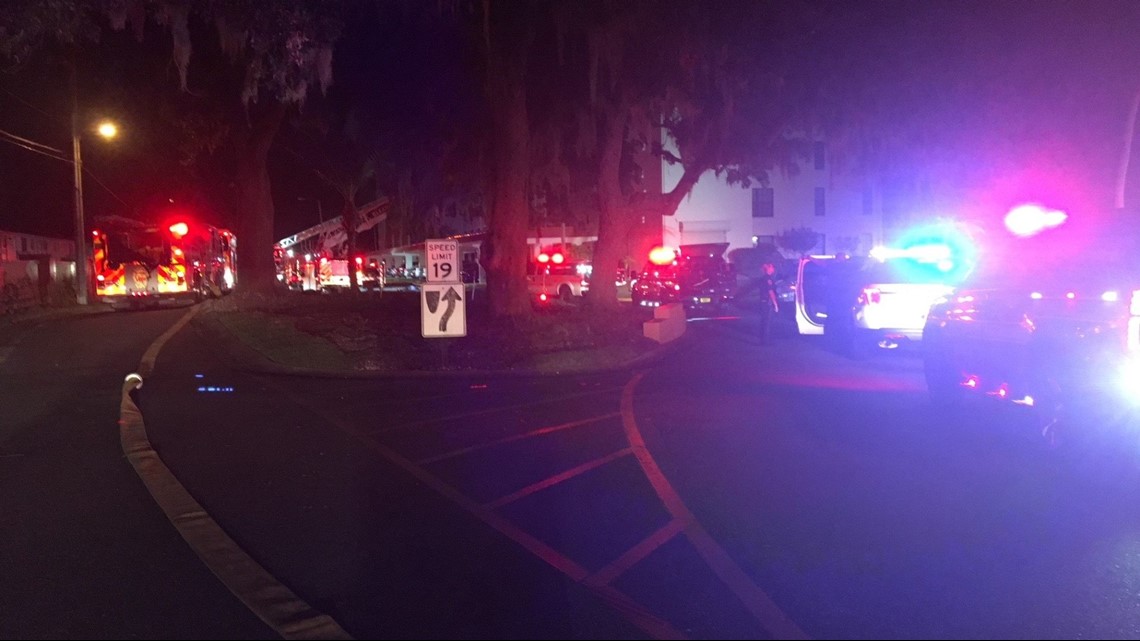 Firefighters suffer smoke inhalation after Clearwater condo fire; 7