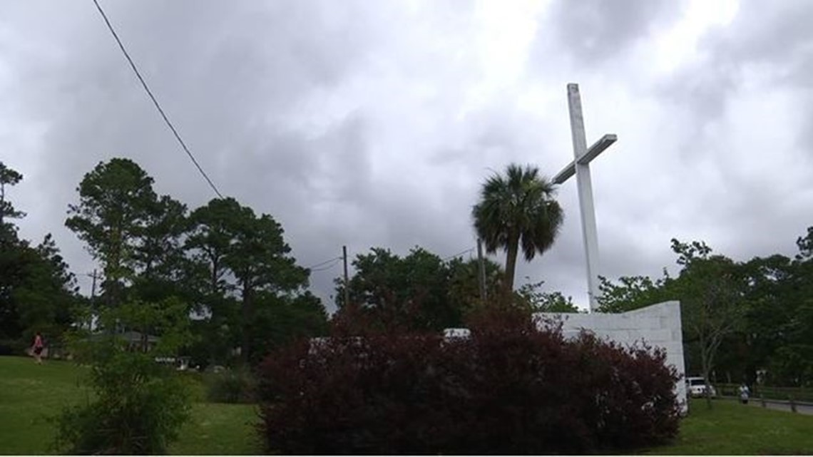 Court rules cross must be taken out of Pensacola park