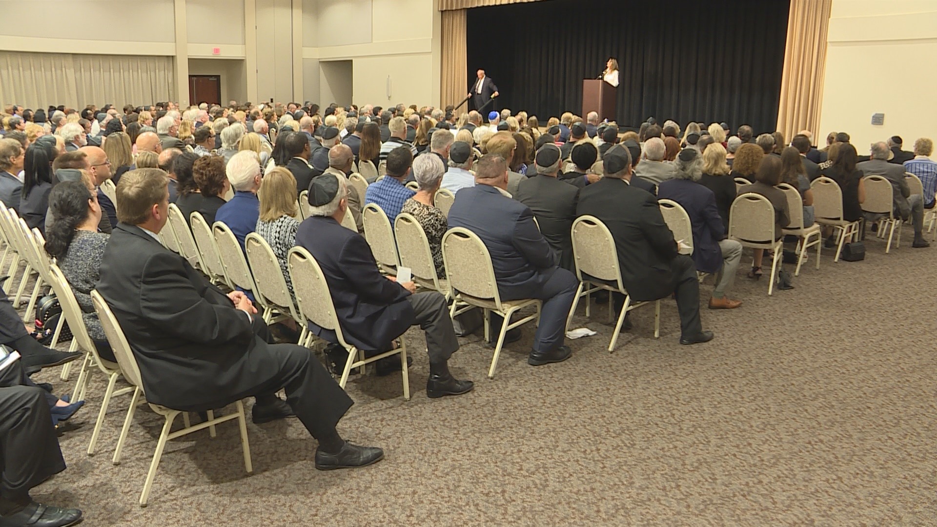 Hundreds attend funeral for famed Tampa lawyer Barry Cohen