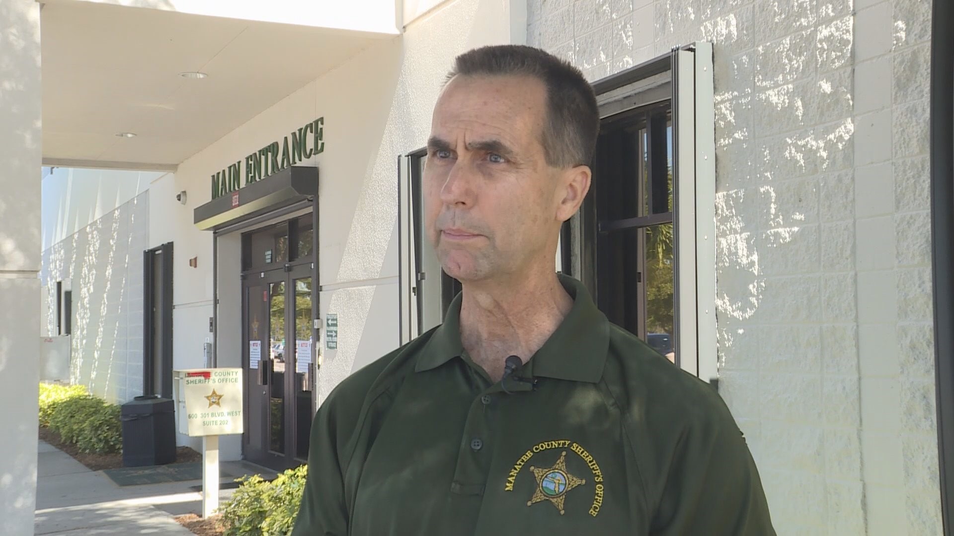 Longtime Manatee County Sheriff's Office spokesperson dies | wtsp.com