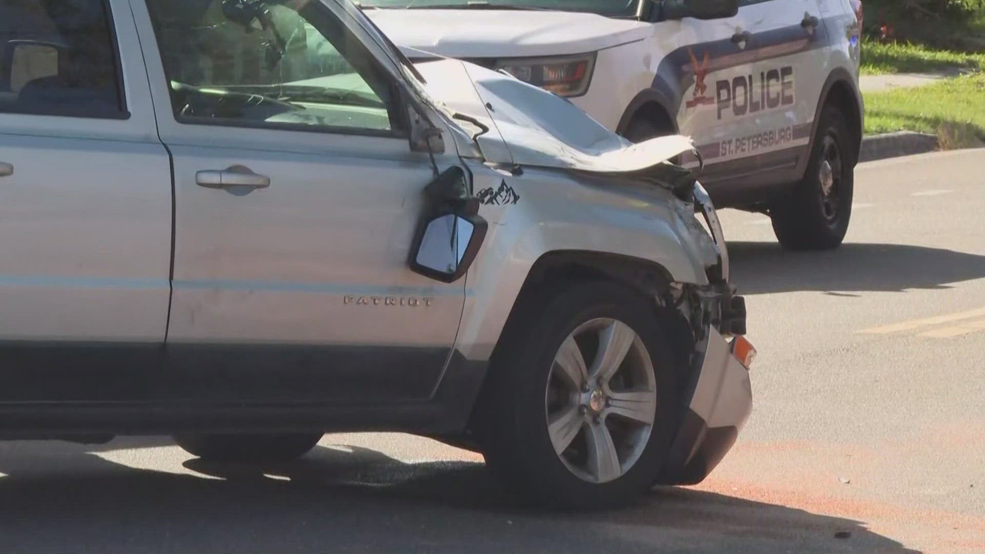 St. Petersburg Police officers are investigating a crash involving a school bus and Jeep that sent five kids to the hospital.