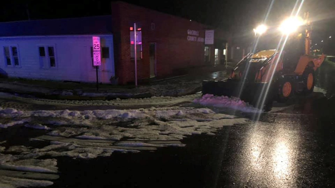 Florida city Trenton sees so much hail it looks like piles of snow